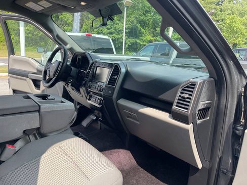 Used 2015 Ford F150 XLT w/ Equipment Group 302A Luxury AWD/4WD image 34