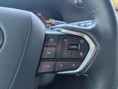Used 2025 Lexus GX 550 w/ Accessory Package (31) AWD/4WD image 21