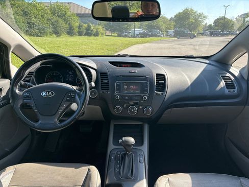 Used 2014 Kia Forte EX w/ Premium Package FWD image 5