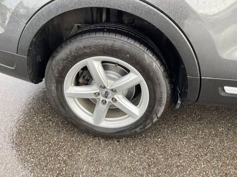Used 2019 Ford Explorer XLT w/ Equipment Group 202A FWD image 44