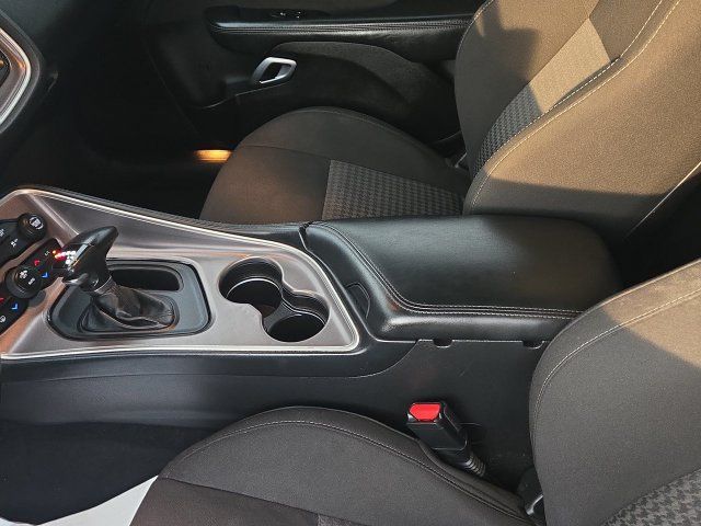 Used 2022 Dodge Challenger GT RWD image 21
