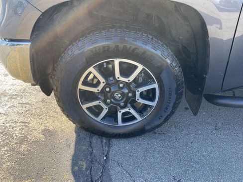 Used 2017 Toyota Tundra SR5 w/ TRD Off Road Package image 9