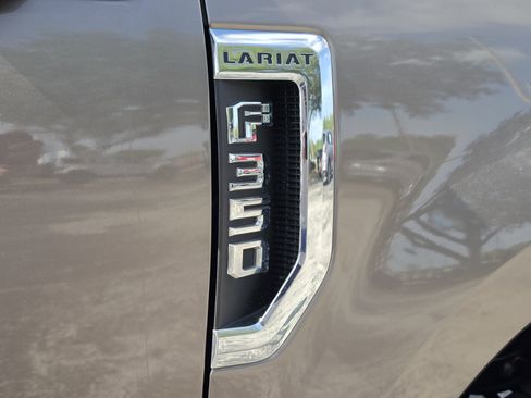 Used 2022 Ford F350 Lariat w/ Lariat Ultimate Package AWD/4WD image 16