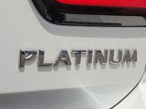 Used 2022 Nissan Armada Platinum w/ Captain's Chairs Package image 9