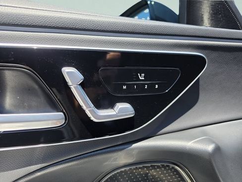 Used 2025 Mercedes-Benz E 350 4MATIC Sedan image 22