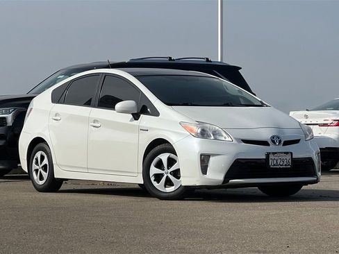 Used 2013 Toyota Prius Four image 2
