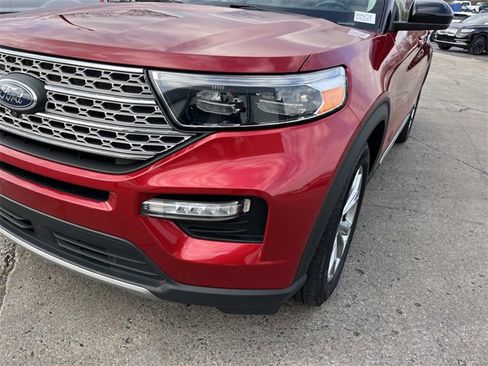 Used 2024 Ford Explorer Limited image 9