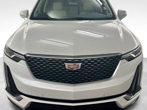 Used 2023 Cadillac XT6 Premium Luxury AWD/4WD image 3