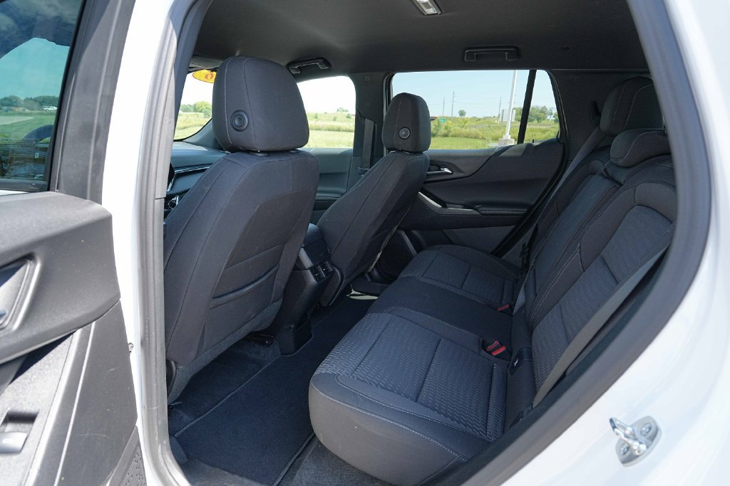 Used 2026 Chevrolet Equinox LT AWD/4WD image 19