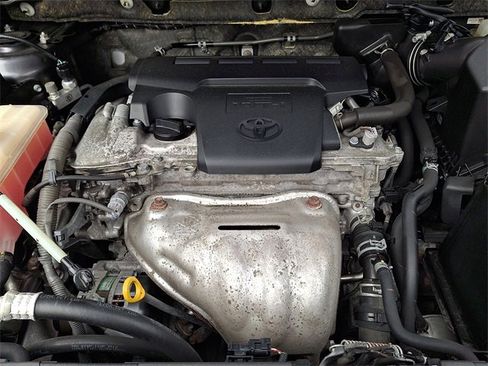 Used 2016 Toyota RAV4 LE image 28