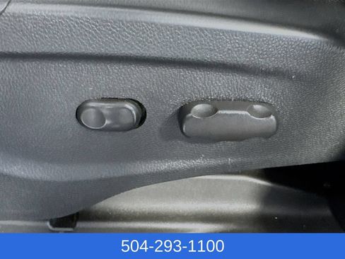 Used 2019 Chevrolet Trax LT w/ LT Convenience Package FWD image 19