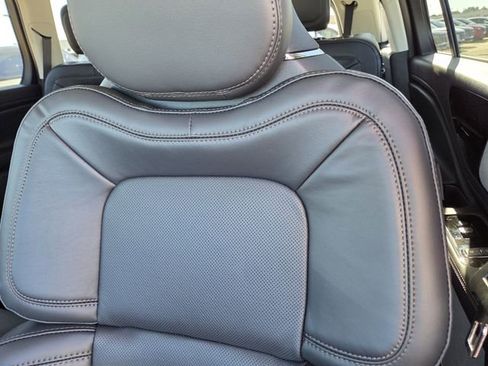 New 2026 Lincoln Aviator Reserve w/ Luxury Package RWD image 14