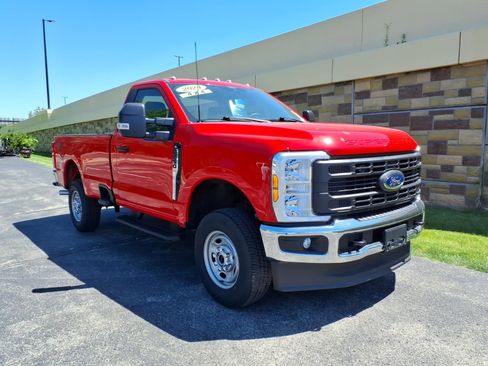 Used 2024 Ford F250 XL w/ FX4 Off-Road Package AWD/4WD image 2