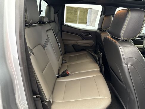 Used 2024 Chevrolet Colorado ZR2 w/ ZR2 Convenience Package III image 18