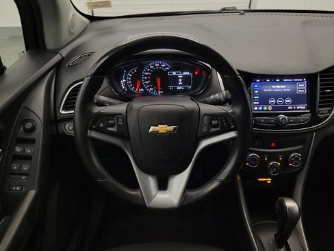 Used 2021 Chevrolet Trax LT w/ Driver Confidence Package FWD image 22