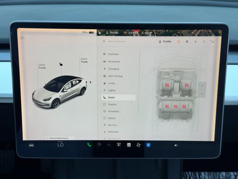 Used 2021 Tesla Model 3 Standard Range Plus image 26