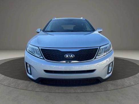 Used 2015 Kia Sorento LX FWD image 2