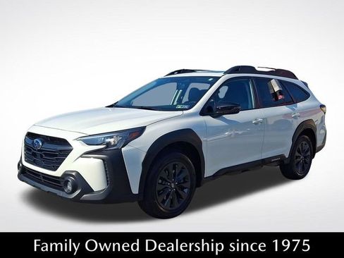 Used 2025 Subaru Outback Onyx Edition XT AWD/4WD image 3