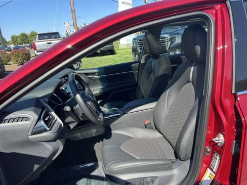 Used 2018 Toyota Camry XSE w/ Four Season Floor Mat Package FWD image 13