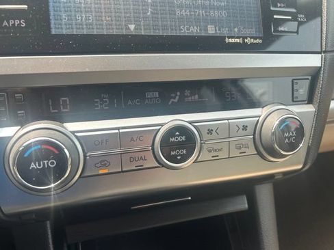 Used 2016 Subaru Outback 2.5i Limited AWD/4WD image 22