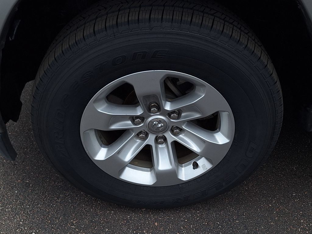 Used 2020 RAM 1500 Laramie AWD/4WD image 31