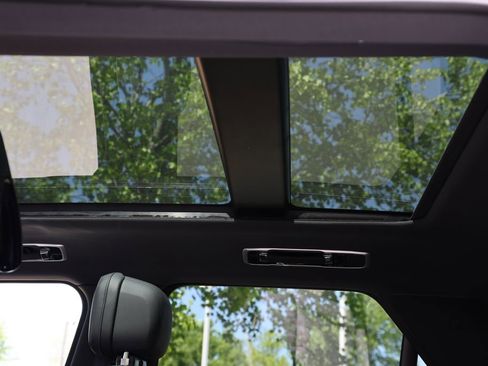 New 2026 Land Rover Range Rover Sport SE AWD/4WD image 13