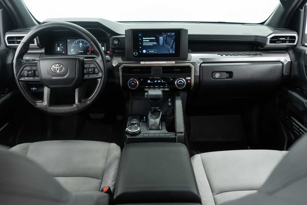 Used 2025 Toyota Tacoma SR5 AWD/4WD image 9