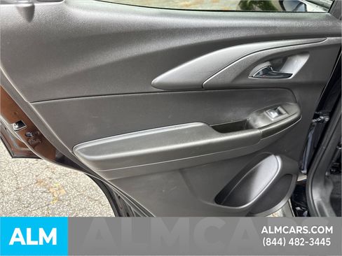 Used 2024 Chevrolet TrailBlazer LT w/ Driver Confidence Package image 25