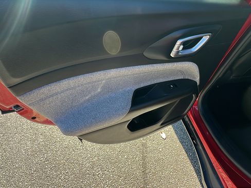 Used 2024 Jeep Compass Latitude image 22