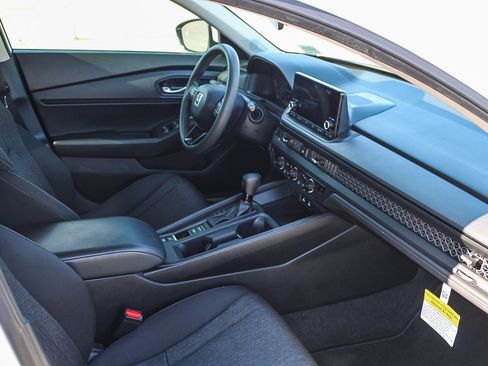 Used 2024 Honda Accord EX image 18