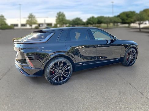 New 2026 Cadillac Lyriq V w/ LPO, Floor Liner Package image 7