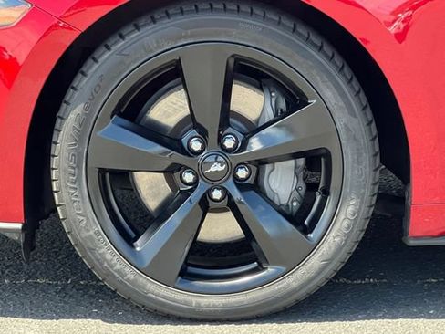Used 2021 Ford Mustang GT Premium w/ Black Accent Package RWD image 27