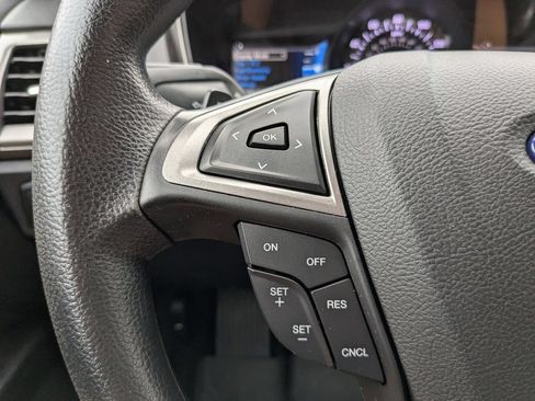 Used 2018 Ford Fusion SE w/ Fusion SE Technology Package FWD image 26