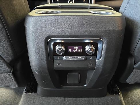 Used 2025 GMC Yukon Denali image 16