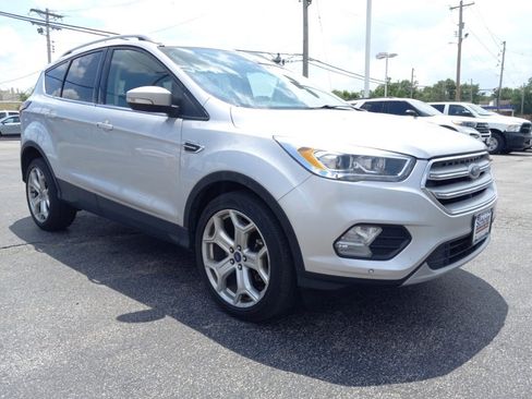 Used 2019 Ford Escape Titanium AWD/4WD image 9