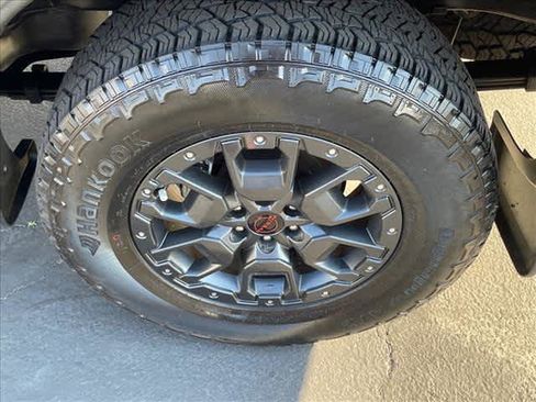 Certified 2024 Nissan Frontier PRO-4X w/ Pro Premium Package AWD/4WD image 28