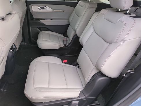 New 2026 Ford Explorer Active image 18