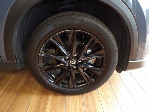 Certified 2025 MAZDA CX-5 Carbon Edition AWD/4WD image 4