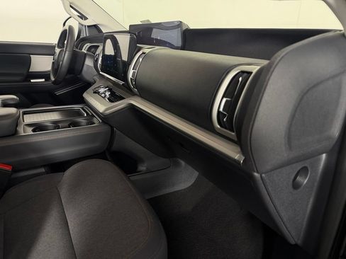 Used 2025 Ford Expedition Max Active RWD image 31