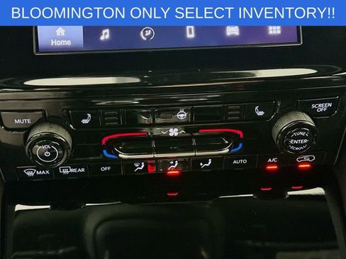 New 2025 Jeep Grand Cherokee Altitude w/ Trailer Tow Package image 15