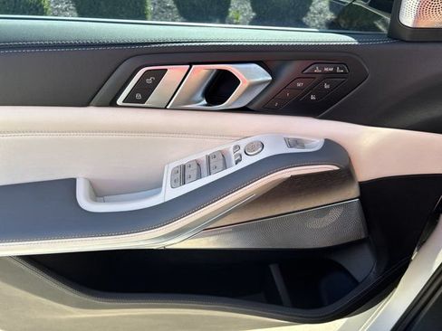 Certified 2025 BMW ALPINA XB7 AWD/4WD image 16