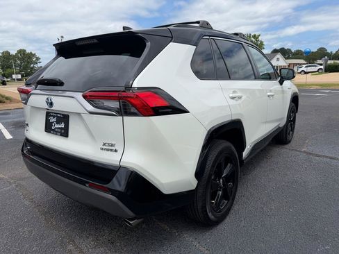 Used 2021 Toyota RAV4 XSE AWD/4WD image 5