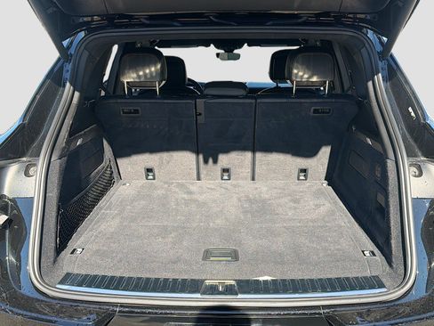 Used 2024 Porsche Cayenne Turbo image 11
