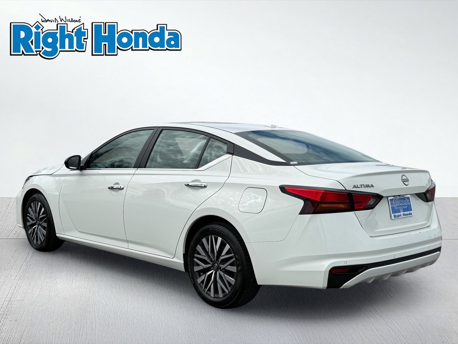 Used 2025 Nissan Altima 2.5 SV FWD image 4
