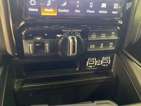 Used 2024 RAM 2500 Limited AWD/4WD image 12