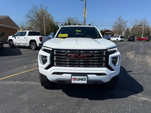 New 2026 GMC Canyon Denali AWD/4WD image 9