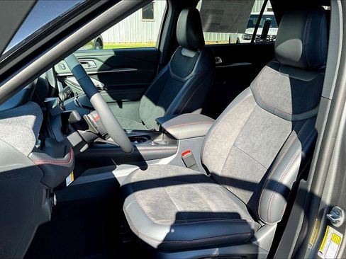 New 2026 Ford Explorer ST w/ Sun And Sound Package image 9