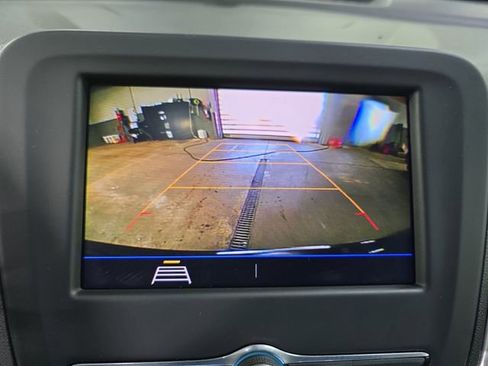 Used 2020 Chevrolet Equinox LT w/ Driver Convenience Package image 24