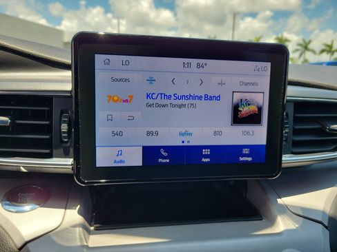 Used 2023 Ford Explorer XLT w/ Equipment Group 202A RWD image 25
