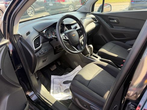 Used 2020 Chevrolet Trax LT image 10